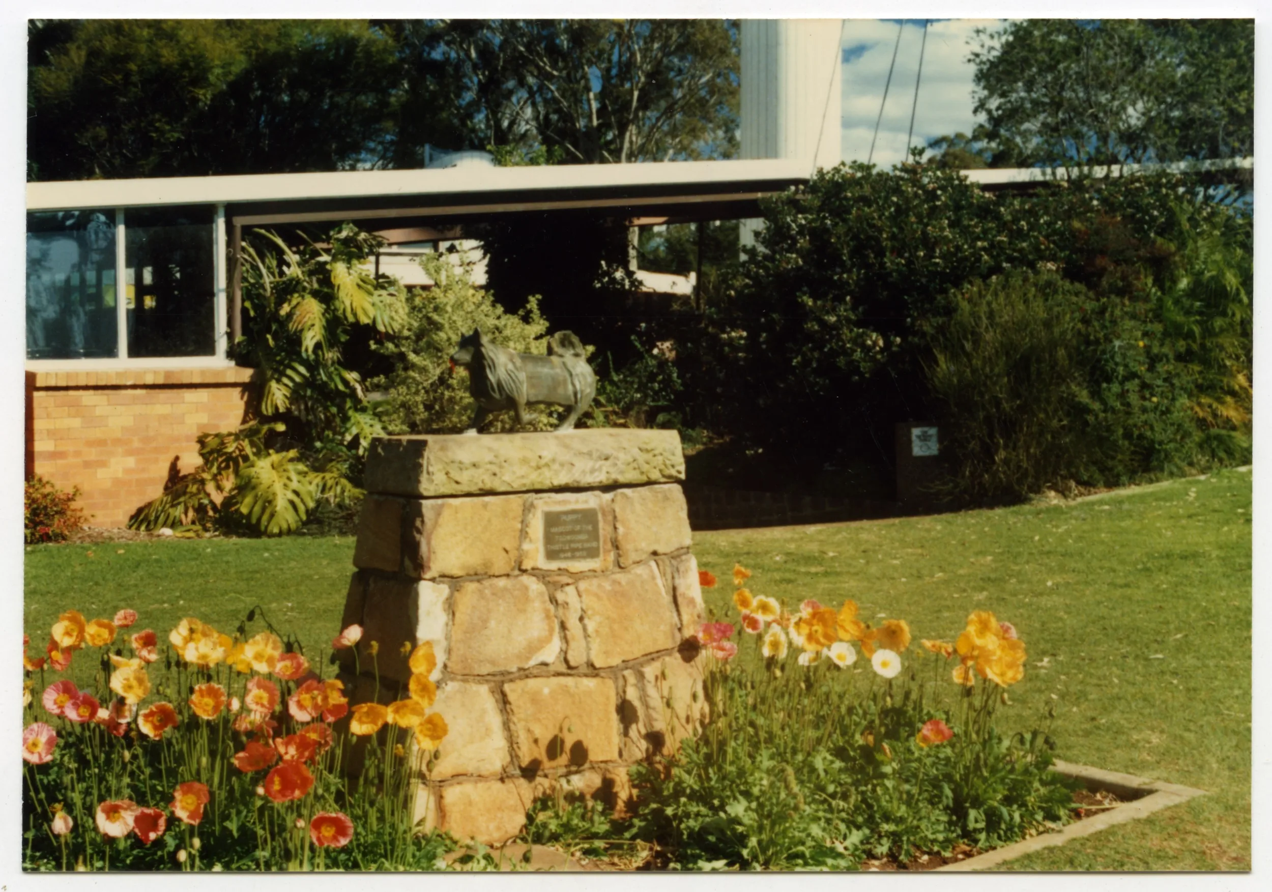 1983