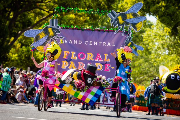 Grand Central Floral Parade MR