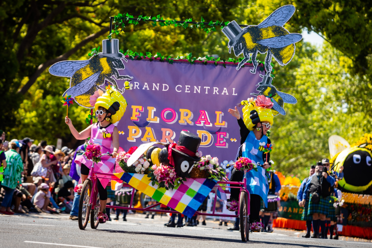 Grand Central Floral Parade MR