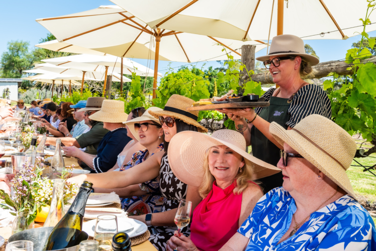 News-Weekend Table 02.07.26
