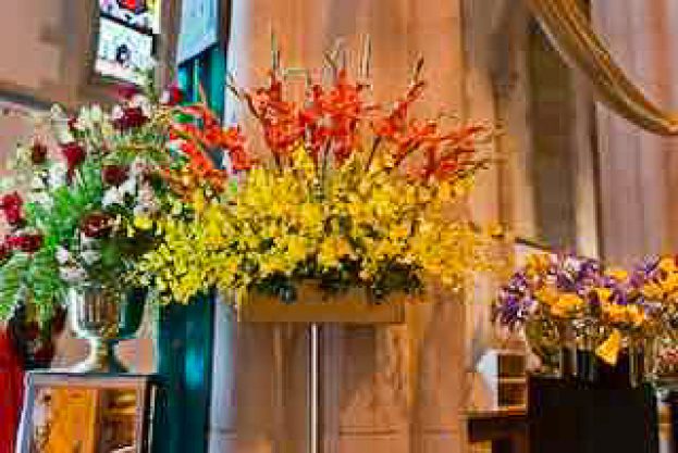 St-Lukes-Flower-Art-and-Music-Festival-2-12
