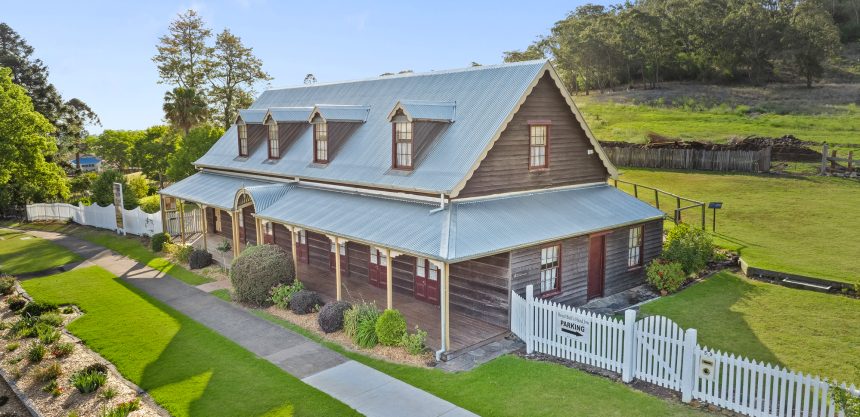 Weekend-Table-Royal-Bulls-Head-Inn